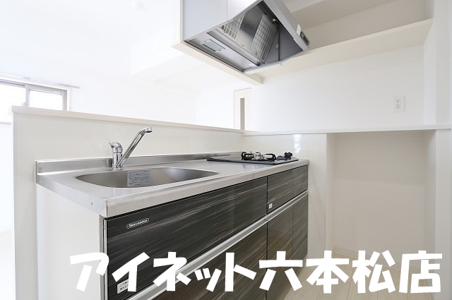 キッチン　調理スペースがしっかりございます