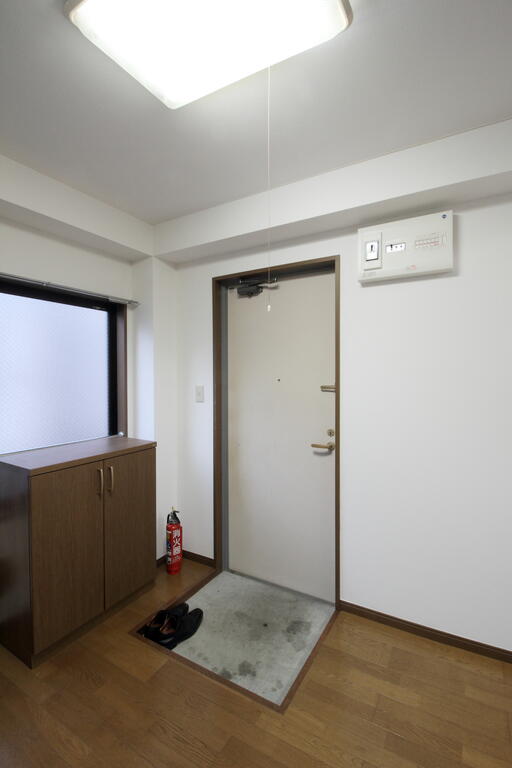 シャトレー豊山の玄関写真