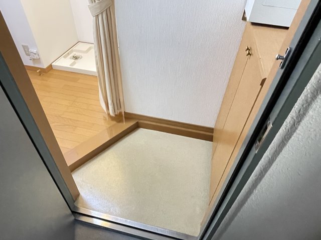 玄関　サンプル写真になります。