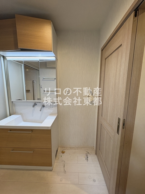 その他　洗濯機置き場は室内にあるので雨に濡れる心配はありません。