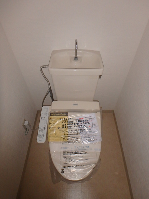 ＪＲ総武線 本八幡駅 徒歩5分 5階建 築38年のトイレ写真