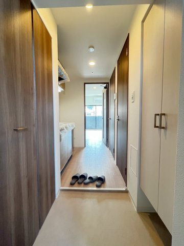 ワールドアイ大阪West Gateの玄関写真