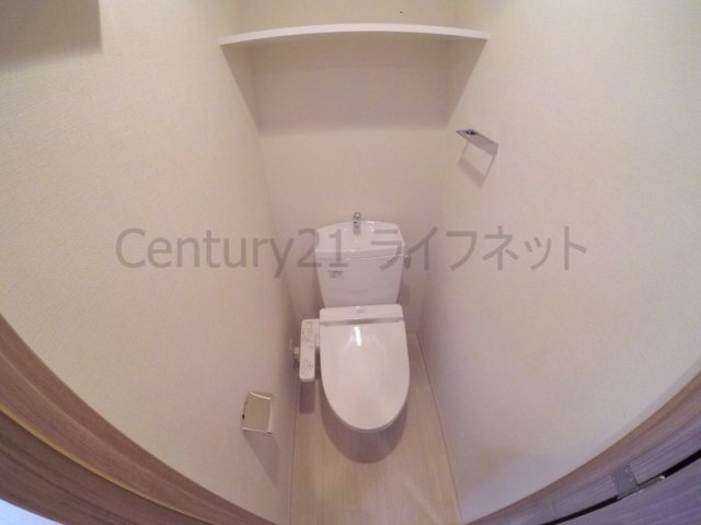 地下鉄御堂筋線 西中島南方駅 徒歩11分 12階建 築10年のトイレ写真