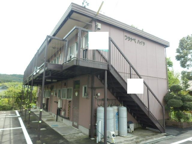 ワタナベハイツの外観写真