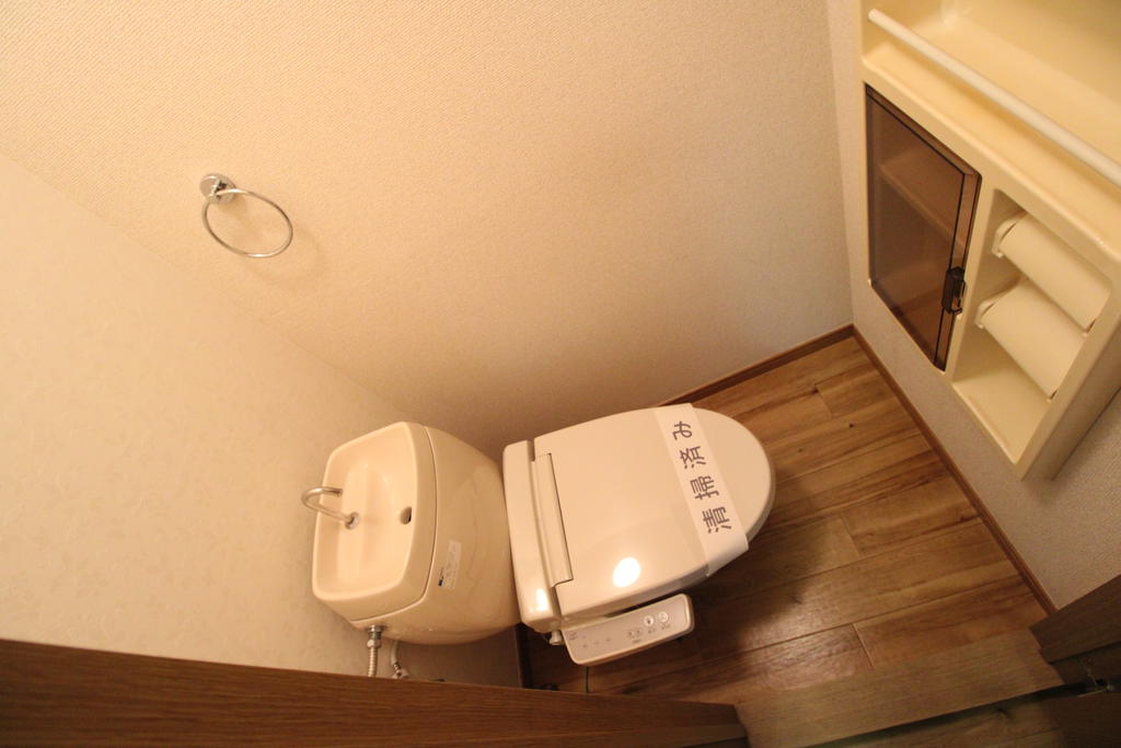 トイレ　シャワートイレ付帯！！