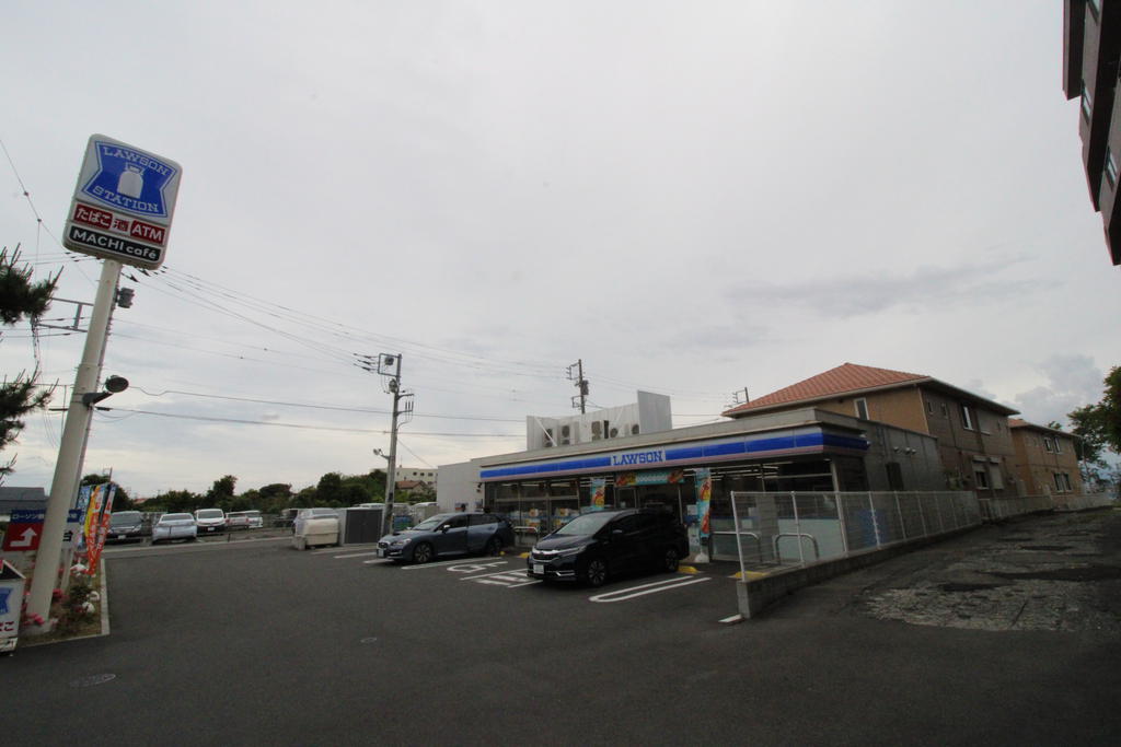 コンビニ　ローソン藤沢遊行寺坂店（コンビニ）まで621m