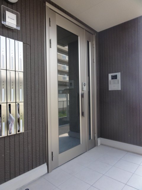 スーパー　ヤマザワ成沢店（スーパー）まで288m