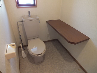 バルコニー　綺麗な洋式で広いトイレです★