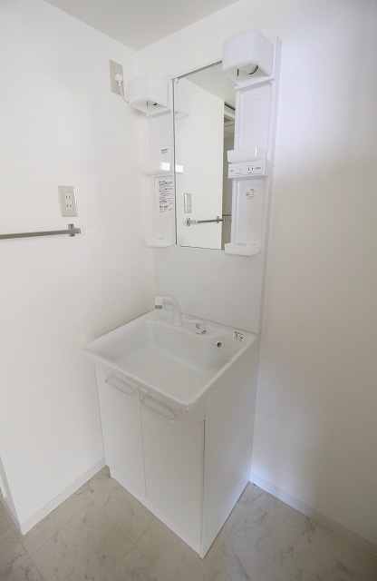 洗面設備　別の部屋の写真です