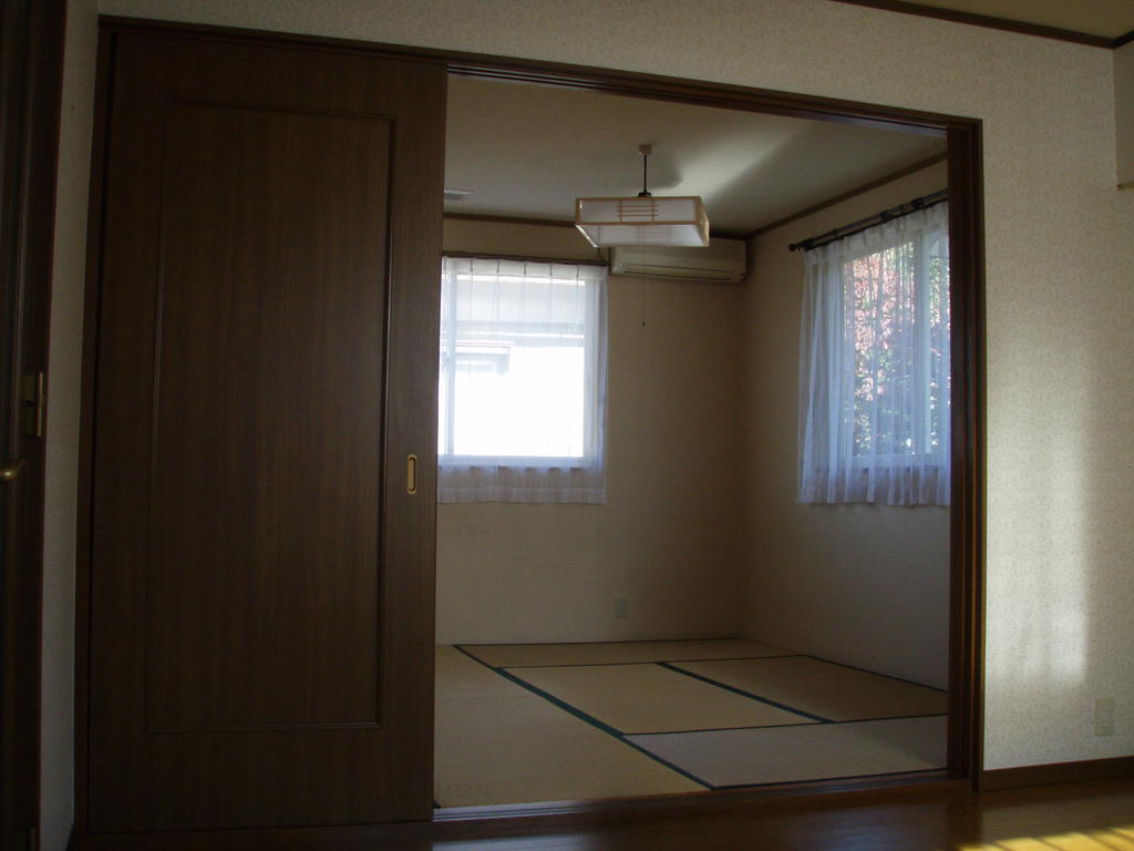 パラダイス東陵の居間写真