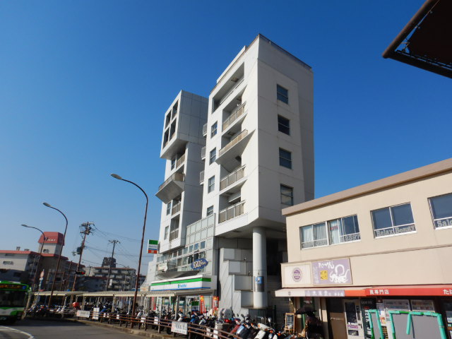 【神戸市垂水区東舞子町のマンションの建物外観】