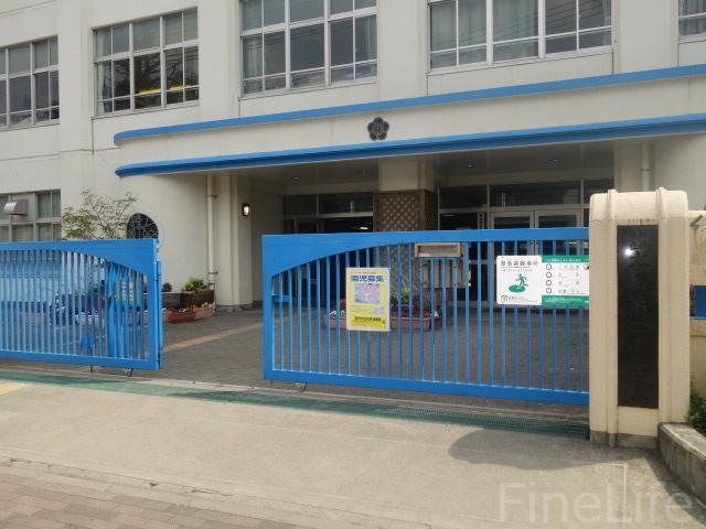 小学校　神戸市立本山第二小学校（小学校）まで817m