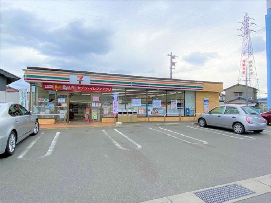 コンビニ　セブンイレブン福山新市町店（コンビニ）まで350m