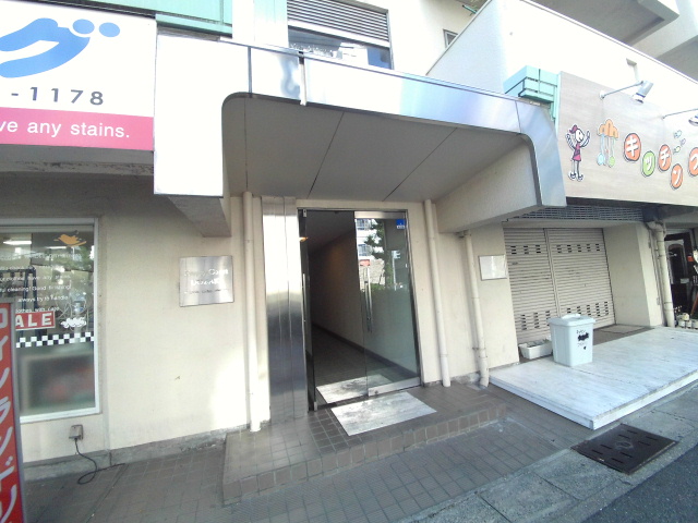 エントランス　マンションエントランス