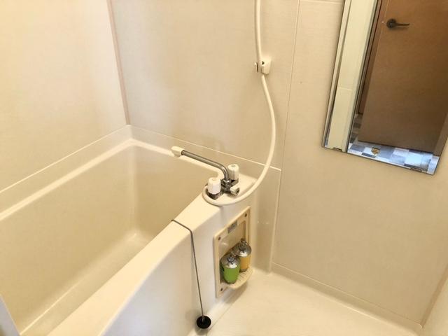 バス・シャワールーム　バス※同タイプ別号室の写真です。