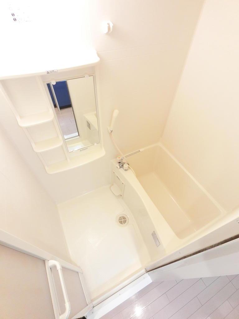 バス・シャワールーム　室内は現況を優先します