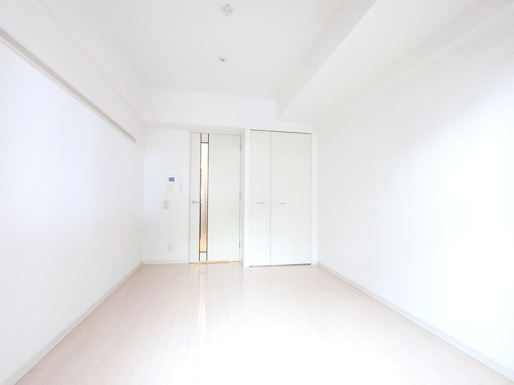 居室・リビング　室内は現況を優先します