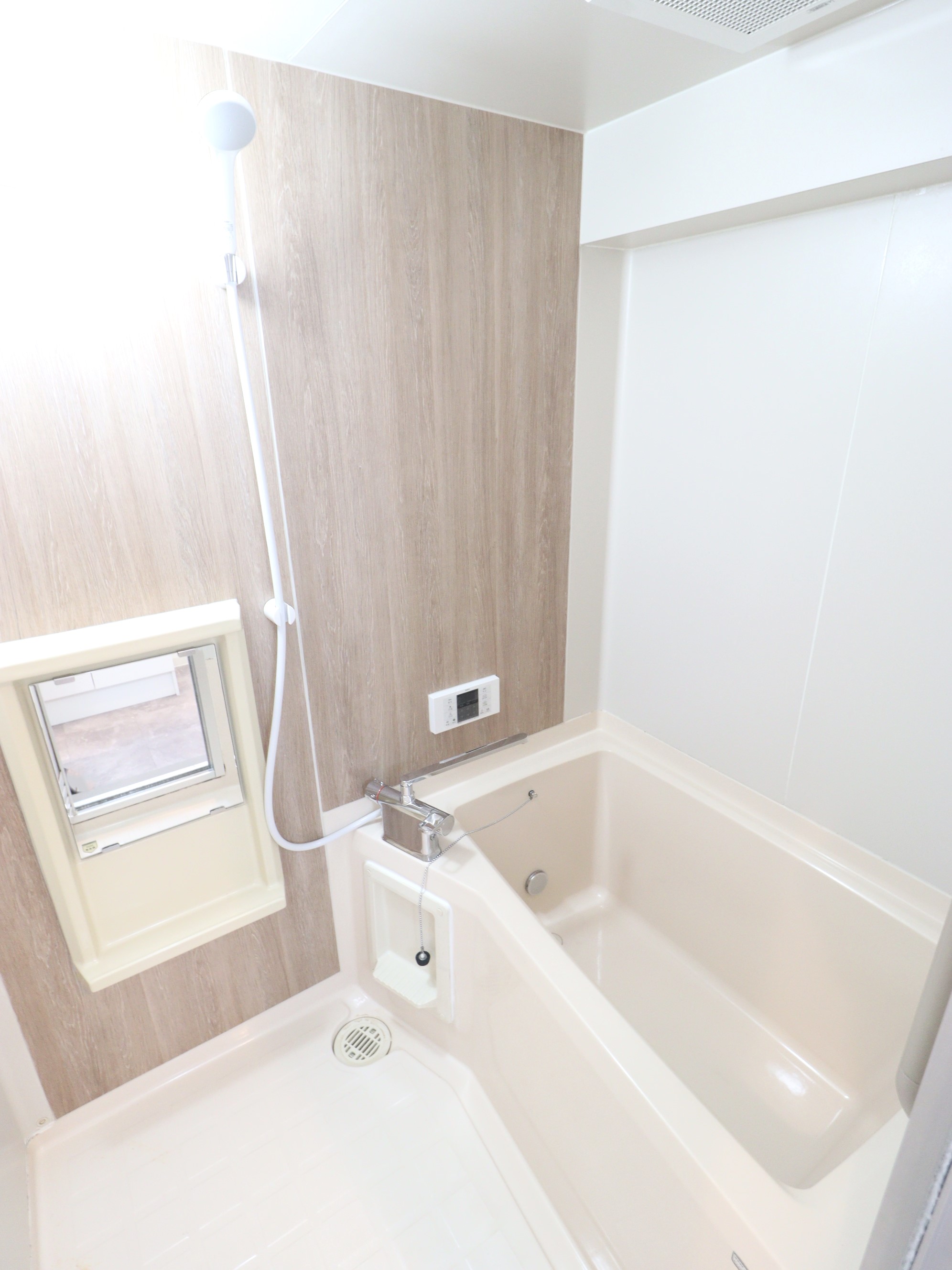 バス・シャワールーム　大きなお風呂でゆったり♪