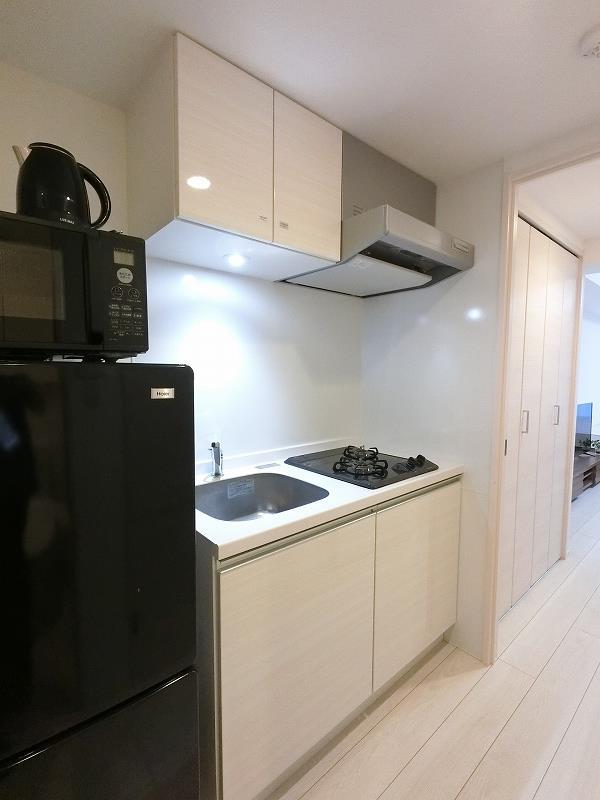 キッチン　２口コンロシステムキッチン（家具・家電付き）