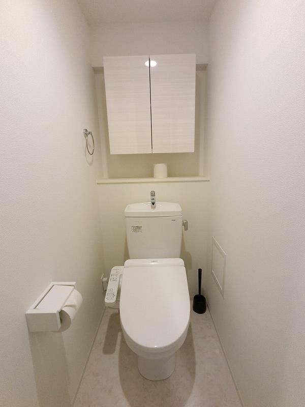 トイレ　温水洗浄便座