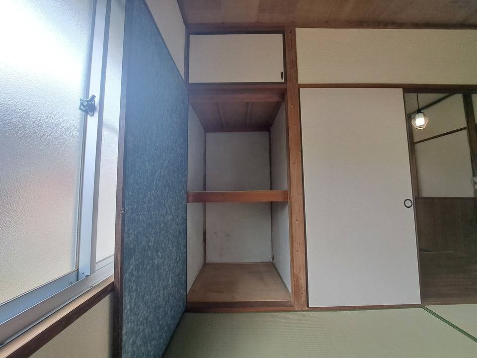 収納　押入れ