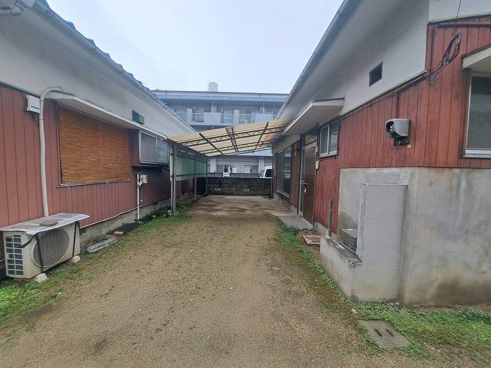 駐車場　駐車場