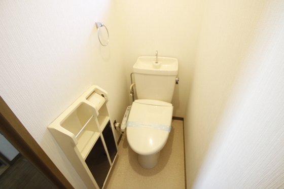 トイレ　※他の号室の写真です。