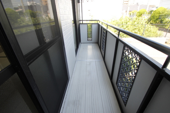バルコニー　※他の号室の写真です。