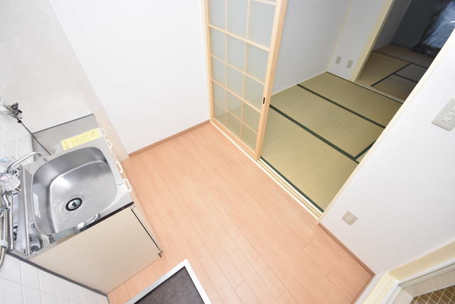 居室・リビング　キッチン