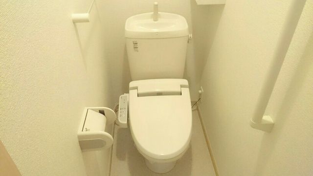 【ジュネス１番館のトイレ】