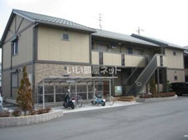 【大和高田市中今里町のアパートの建物外観】