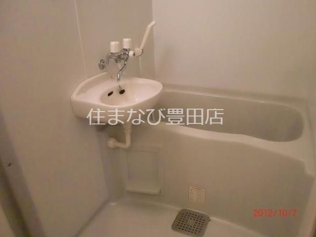 洗面設備　同型タイプ