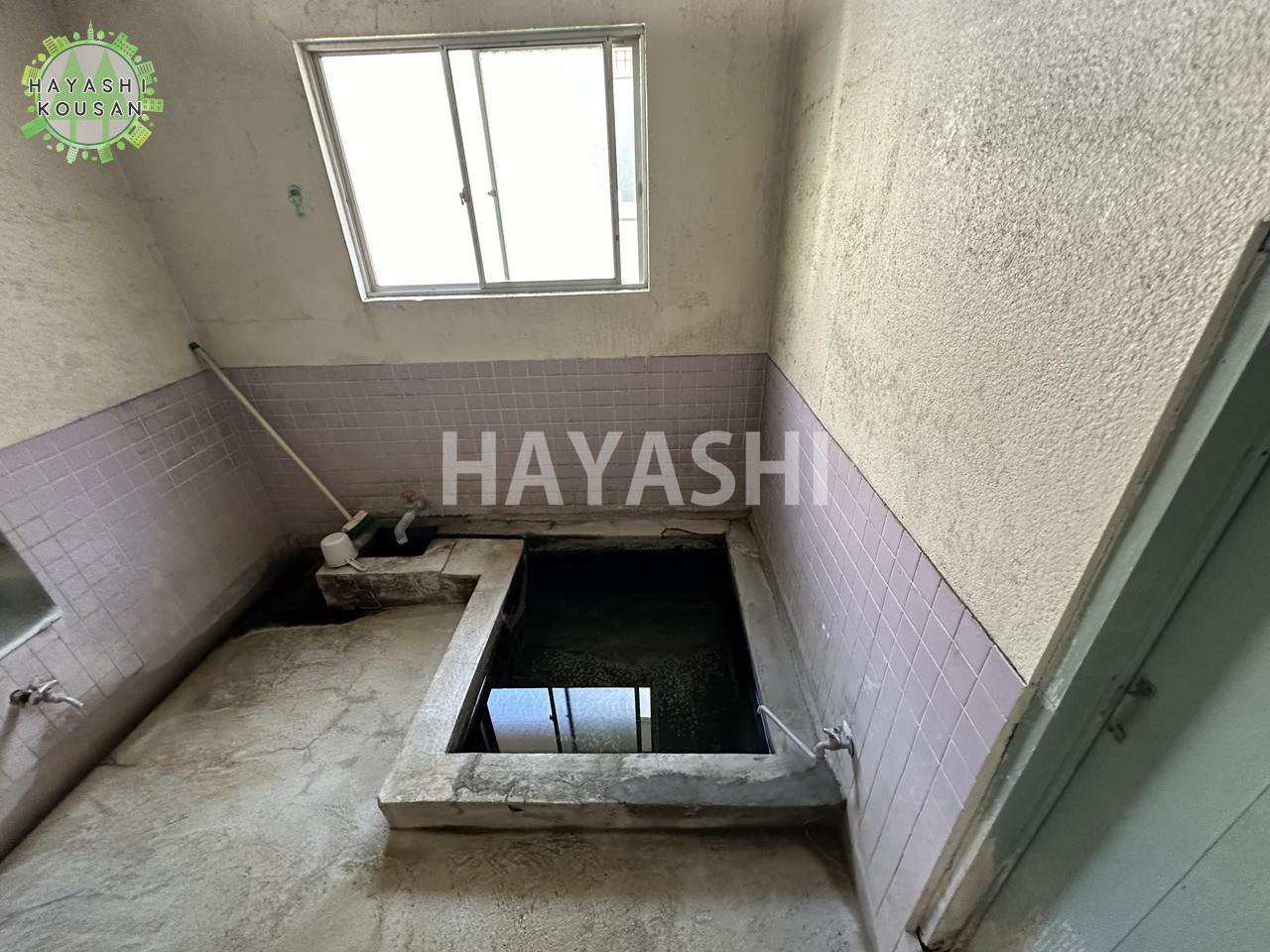 バス・シャワールーム　【共同温泉です】