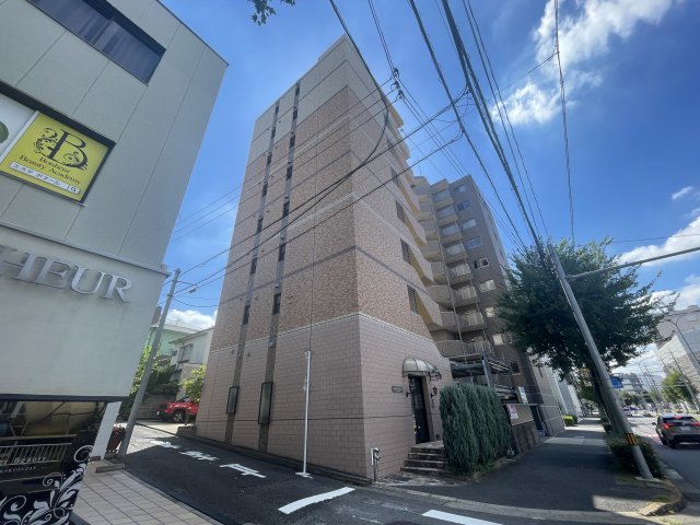 【名古屋市千種区姫池通のマンションの建物外観】