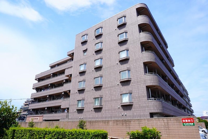 【東川口ガーデンプラザ八番館の建物外観】