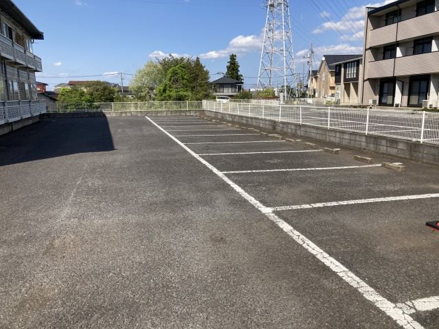 【佐倉市石川のアパートの駐車場】