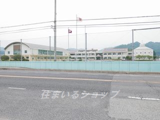 【コンフルアンス　ＭIの小学校】