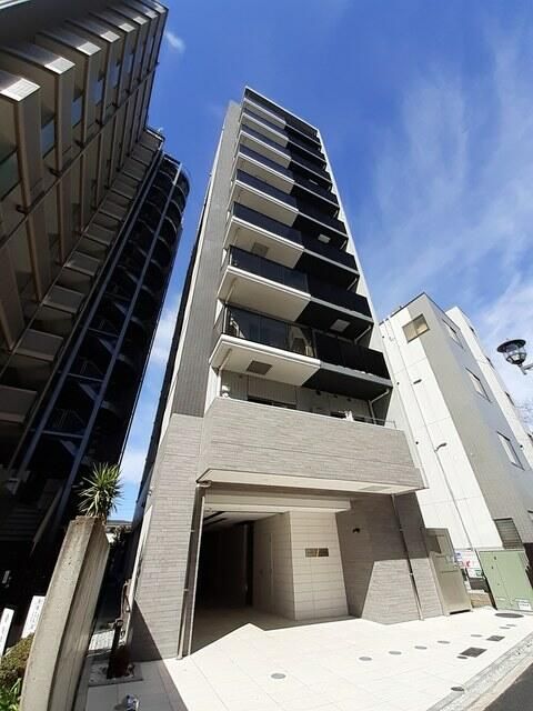 【荒川区西尾久のマンションの建物外観】