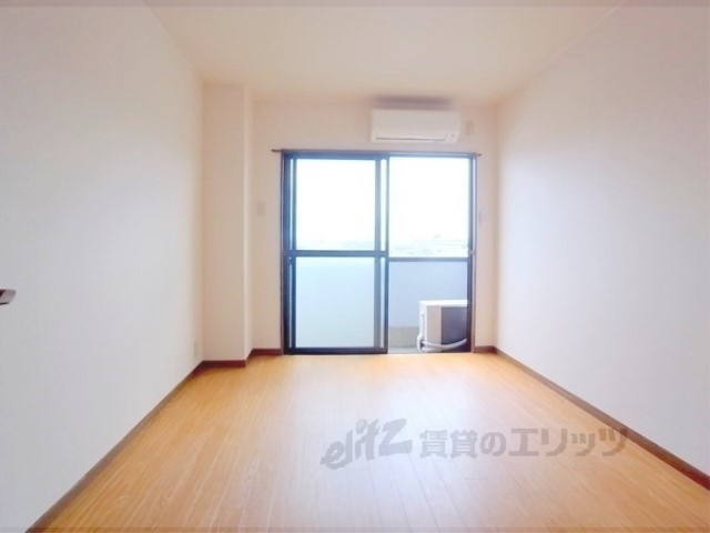 居室・リビング　居室