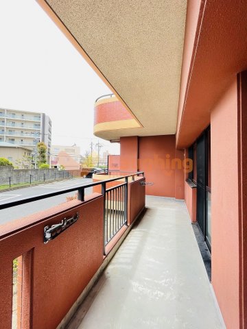 バルコニー　広々としたバルコニーです