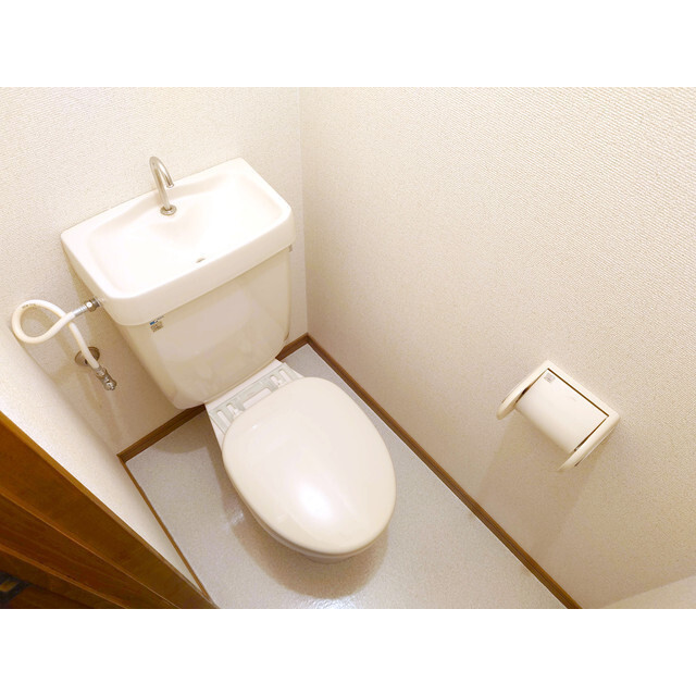 トイレ　※写真と現状が異なる場合、現状優先となります。