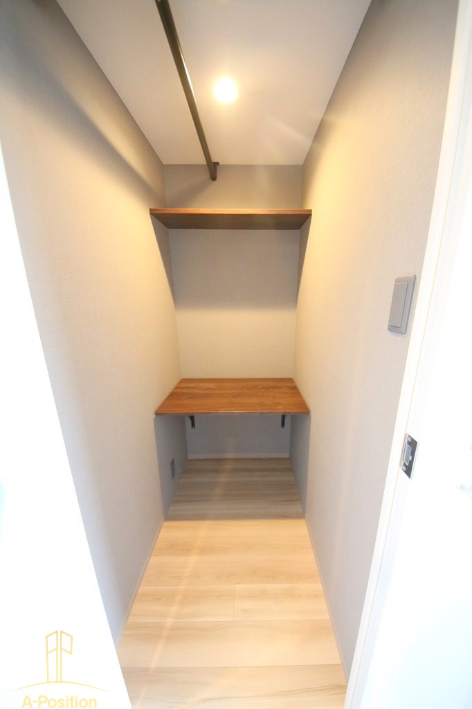 収納　セレニテ難波リアン