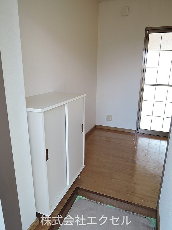 玄関　シューズボックス付きの玄関です。