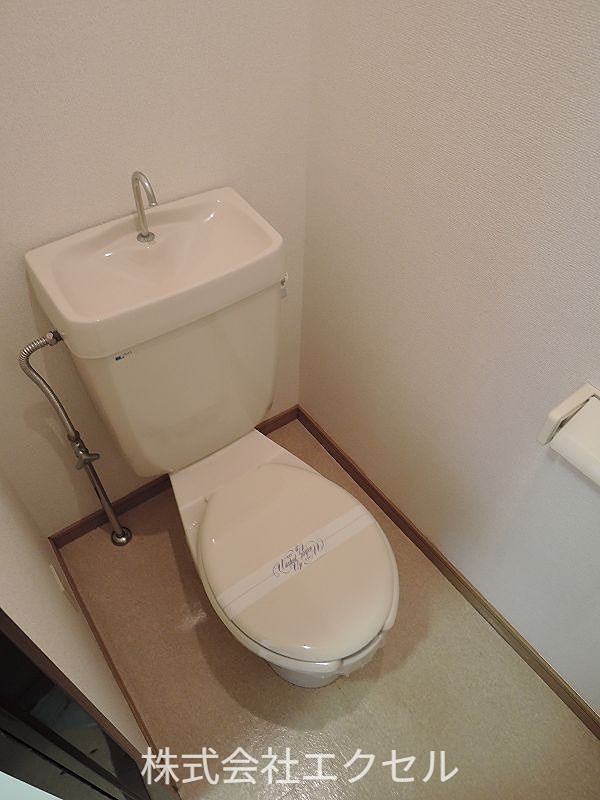 トイレ　清潔感のあるトイレです。