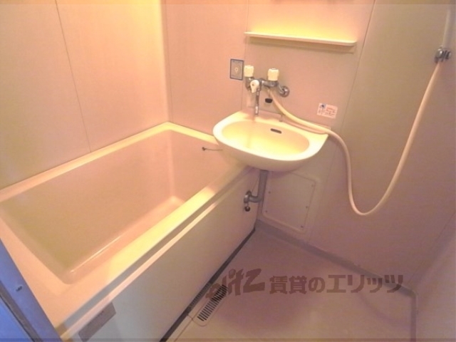 バス・シャワールーム　バス