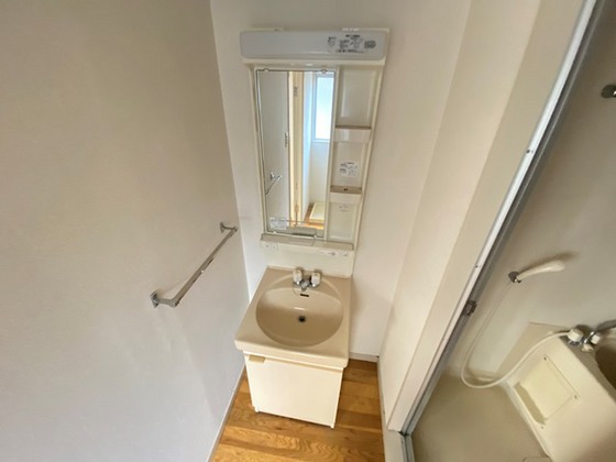 洗面設備　※別部屋の写真です
