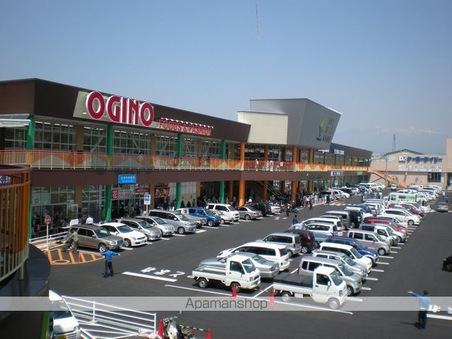 スーパー　（株）オギノ／韮崎駅前店（スーパー）まで889m