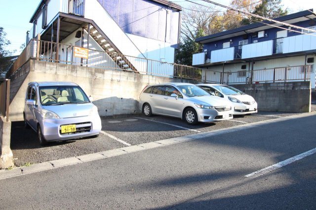 【かすみハイツＡの駐車場】