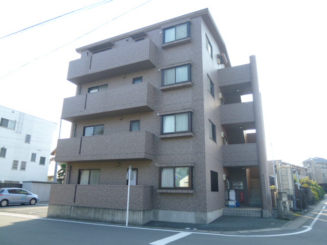 駿東郡長泉町下土狩のマンションの建物外観