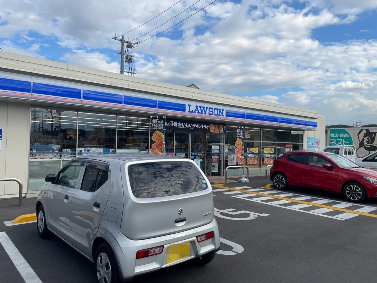 コンビニ　ローソン倉敷東富井店（コンビニ）まで395m
